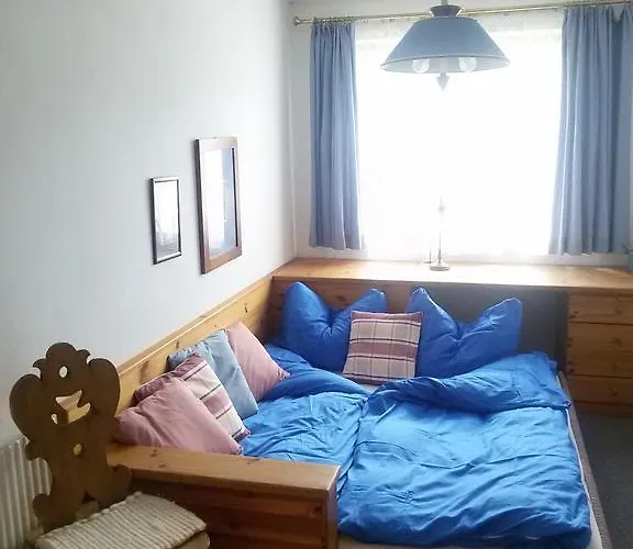 Ferienwohnung Heidi 플라차우
